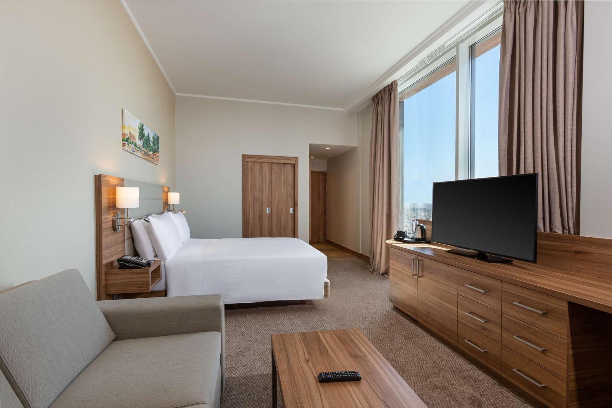 Hilton Garden Inn Riyadh Financial District Exterior photo